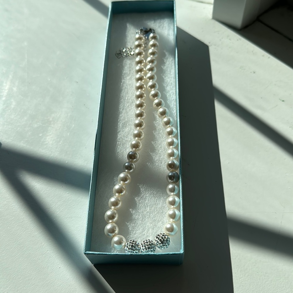 TCS Crystal elegance pearl necklace